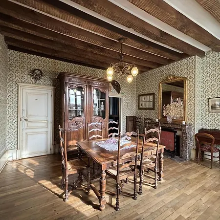 Ferienhaus Grande Demeure Caracteristique Du Xviie Siecle, Climatisation, Draps Et Menage Inclus - Fr-1-489-126 *