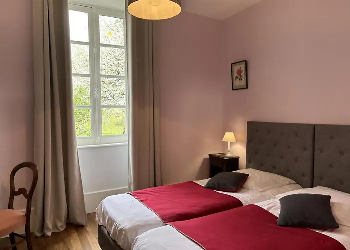 Ferienhaus Grande Demeure Caracteristique Du Xviie Siecle, Climatisation, Draps Et Menage Inclus - Fr-1-489-126 *