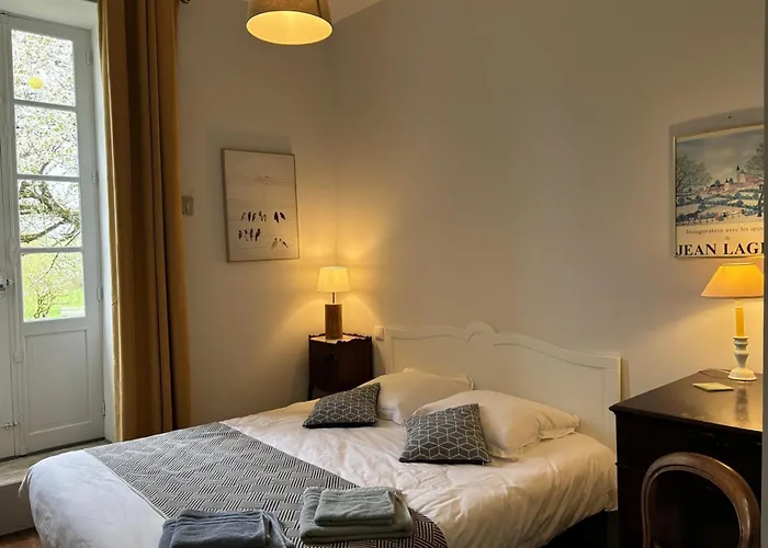 Grande Demeure Caracteristique Du Xviie Siecle, Climatisation, Draps Et Menage Inclus - Fr-1-489-126 *